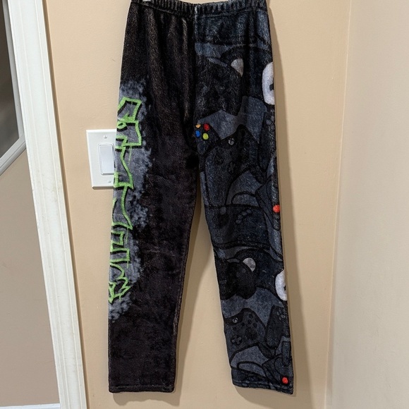 Kids Fleece Pajama Bottoms with Gaming Print - Picture 2 of 2